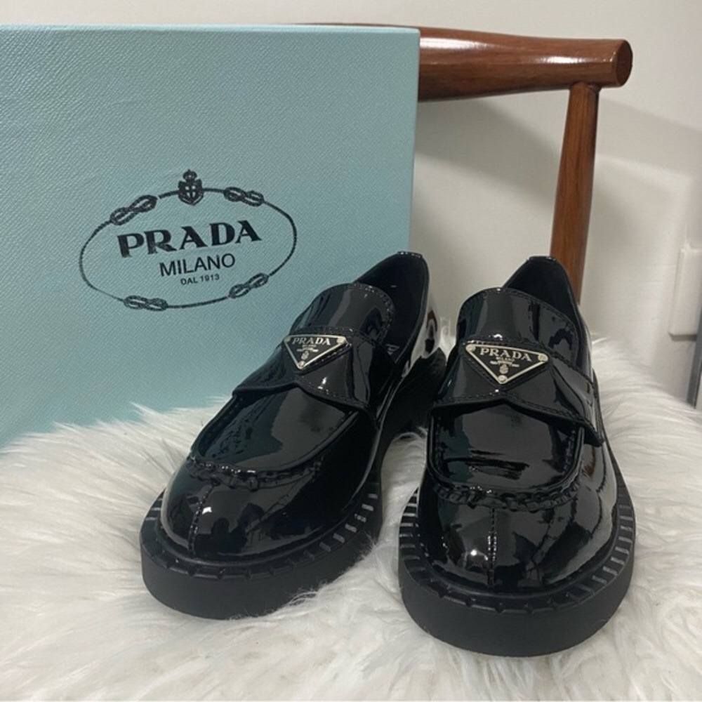 🍓🍓🍓Prada women's loafers